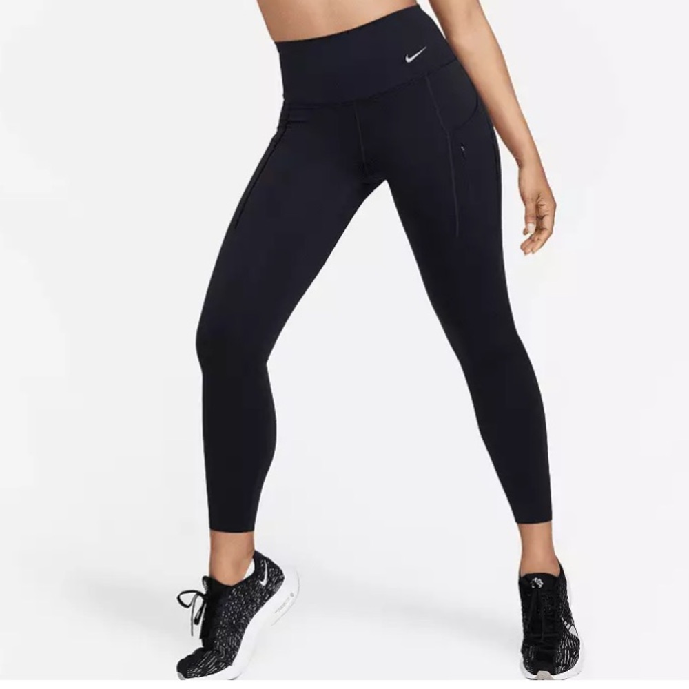 Nike Go Women's Firm-Support High-Waisted 7/8 Leggings with Pockets
